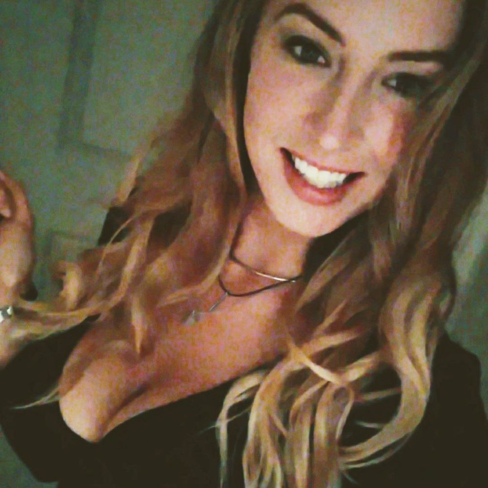 Meet your Posher, Cassandra